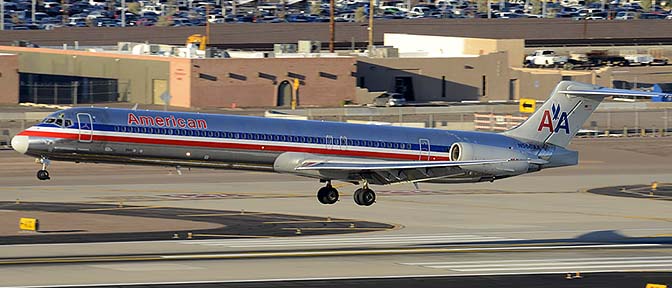 American MD-83 N566AA, Phoenix Sky Harbor, March 10, 2015